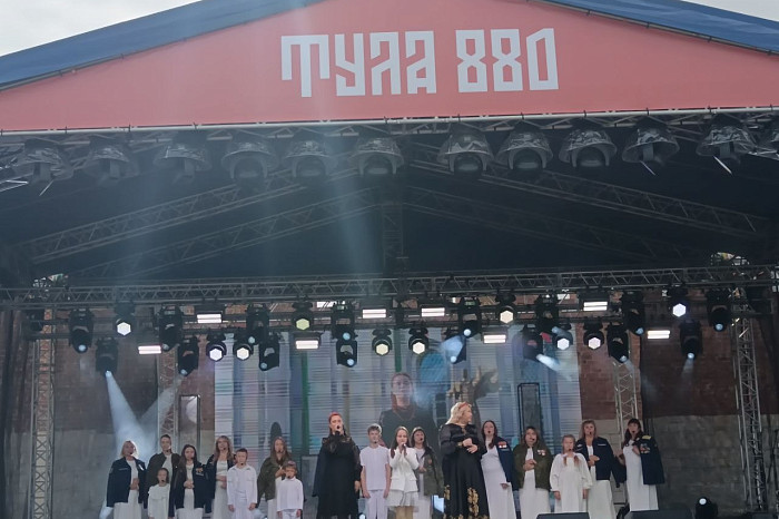 Дмитрий Миляев посетил праздничные площадки в Туле в День города и Тульской области Дмитрий Миляев посетил праздничные площадки в Туле в День города и Тульской области