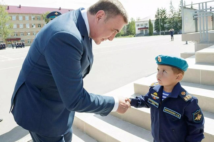 Дюмин ровно год назад покинул пост губернатора Тульской области: как он уходил Дюмин ровно год назад покинул пост губернатора Тульской области: как он уходил