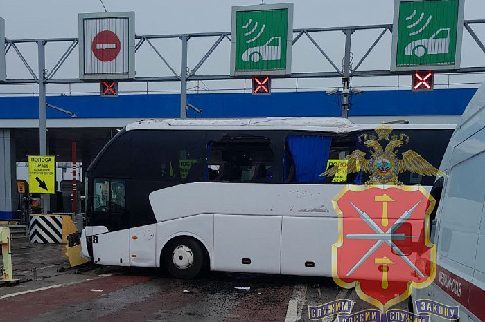 Авария с участием автобуса недалеко от Богородицка: причиной ДТП стал туман