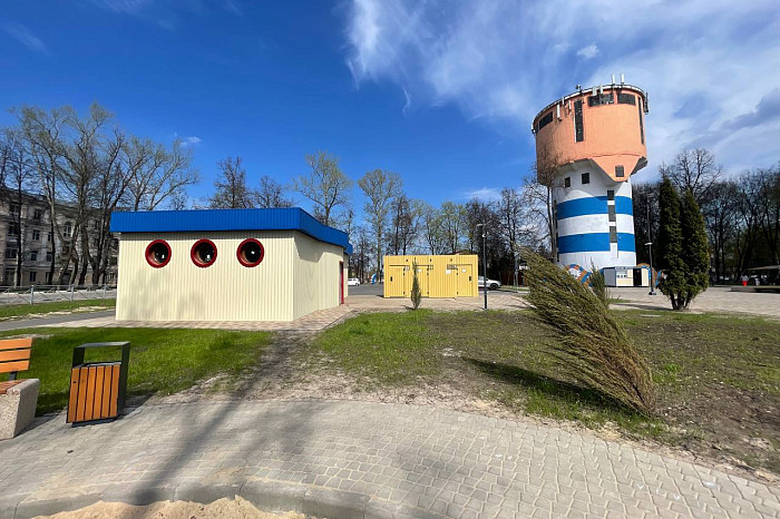 Морской стиль, классные локации, но вытоптанные газоны: тульские родители назвали плюсы и минусы игровых пространств обновленного Кировского сквера