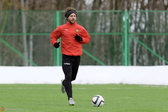 «Понимаем, как влияет Батраков на систему игры и распределение ролей»: «Арсенал» сыграет против «Локомотива» в Кубке – мнения, цифры и факты перед важнейшим матчем