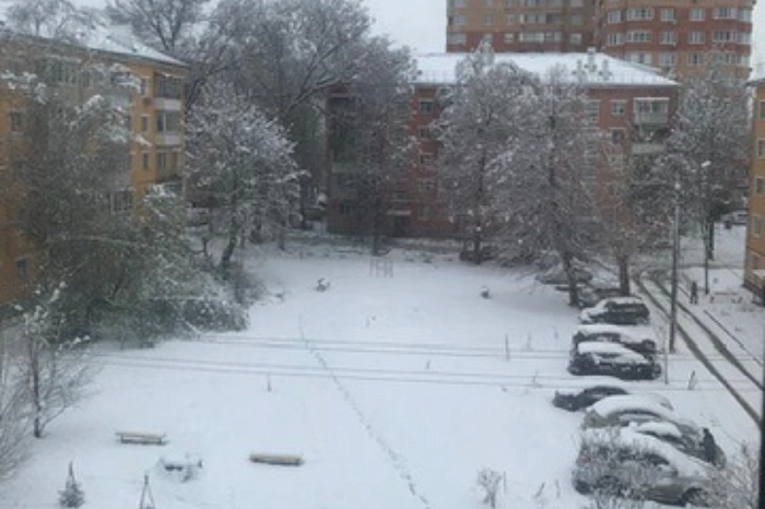 Никогда такого не было и вот опять: 27 апреля 2026 Тулу вновь замело - история апрельских снегопадов