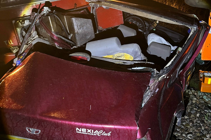 Поезд сбил автомобиль на переезде между станциями «Энергетик» и «Алексин» Поезд сбил автомобиль на переезде между станциями «Энергетик» и «Алексин»
