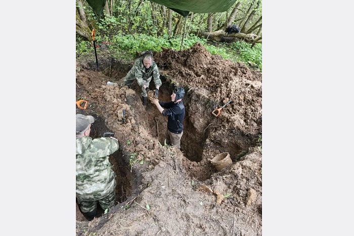 На Косой Горе в Туле поисковики обнаружили останки семи бойцов Красной Армии На Косой Горе в Туле поисковики обнаружили останки семи бойцов Красной Армии