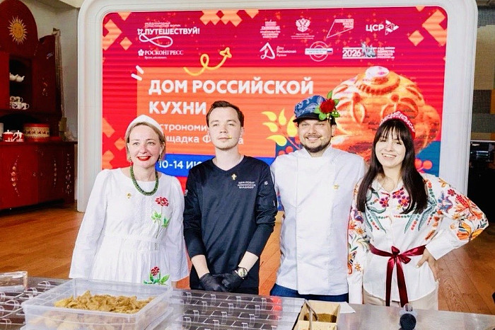 Чемодан впечатлений, фура и пряник со вкусом семейного счастья: чем Тула привлекает гостей форума «Путешествуй» Чемодан впечатлений, фура и пряник со вкусом семейного счастья: чем Тула привлекает гостей форума «Путешествуй»