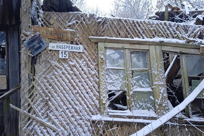 В поселке-призраке под Богородицком больше 20 домов признали непригодными для проживания: один уже развалился, но жилье людям не дают
