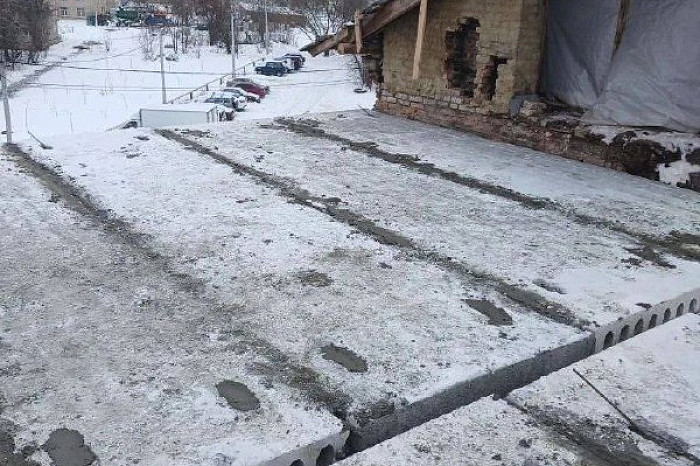 В поселке Куркино Тульской области восстанавливают дом, который пострадал от взрыва газа В поселке Куркино Тульской области восстанавливают дом, который пострадал от взрыва газа