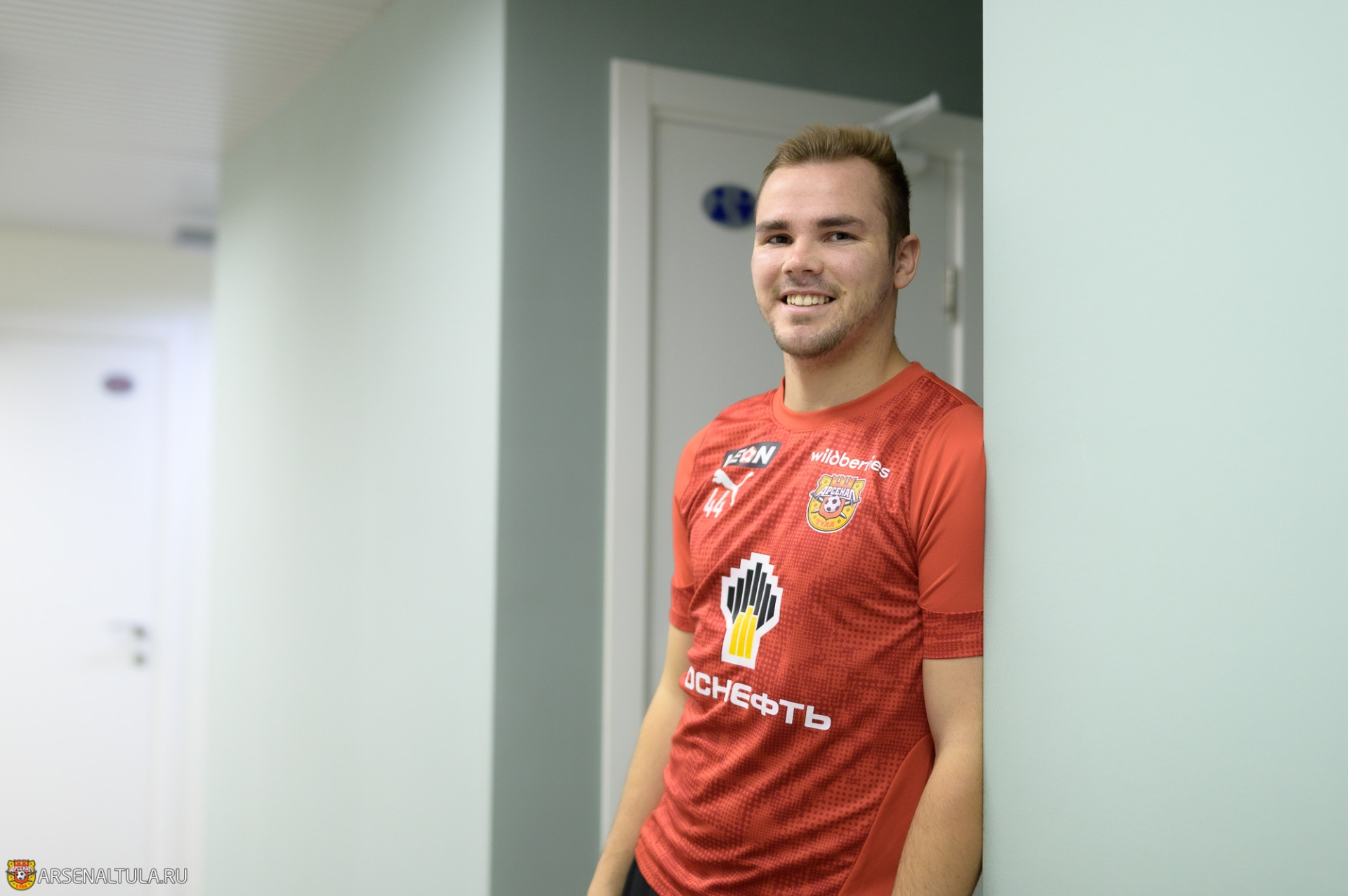 Олег Исаенко