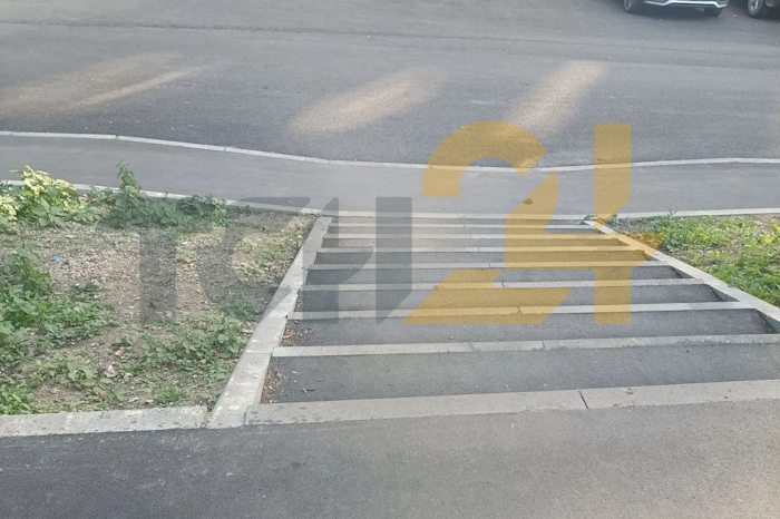 В Туле администрацию просят установить перила на лестнице на улице Галкина В Туле администрацию просят установить перила на лестнице на улице Галкина