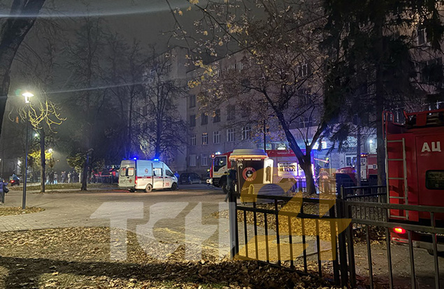 В Туле загорелся офисный комплекс на улице Болдина В Туле загорелся офисный комплекс на улице Болдина