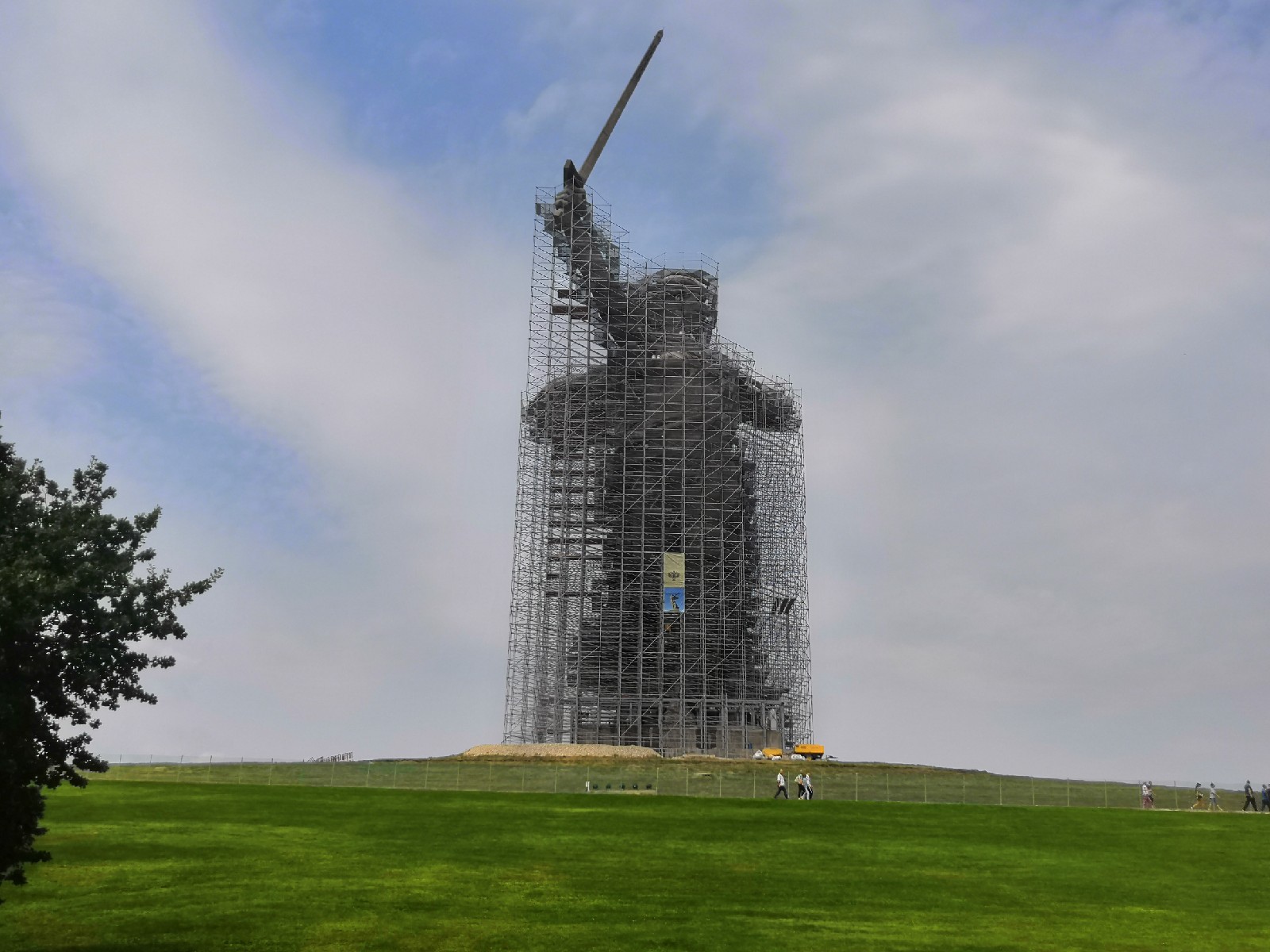 Фото: скульптура во время реконструкции в 2019 году