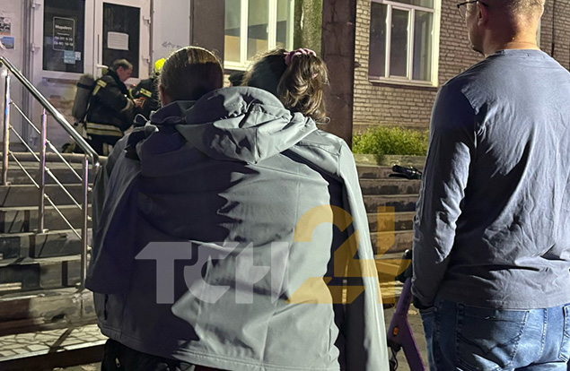 Из горящего здания на улице Болдина в Туле спасены два человека Из горящего здания на улице Болдина в Туле спасены два человека