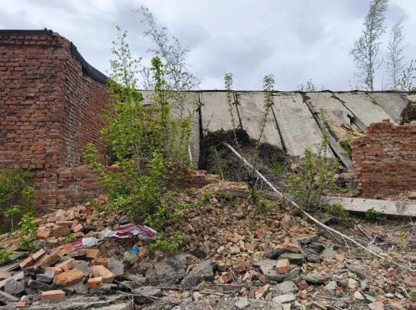 В Туле за 31 млн рублей продают руины военного городка В Туле за 31 млн рублей продают руины военного городка