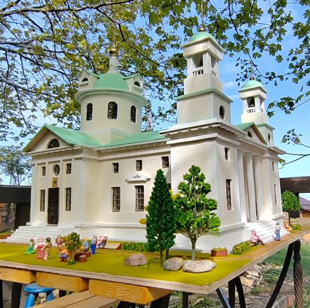 Макет храма