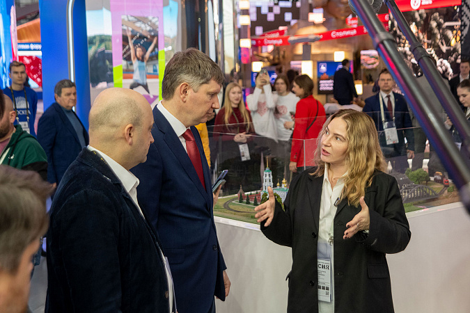 На выставке «Россия» в Москве стенд Тульской области посетил министр экономического развития РФ