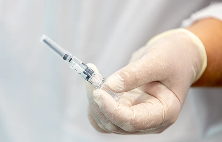 Врач заявил, что новые вакцины от коронавируса могут вызвать аутоимунные заболевания
