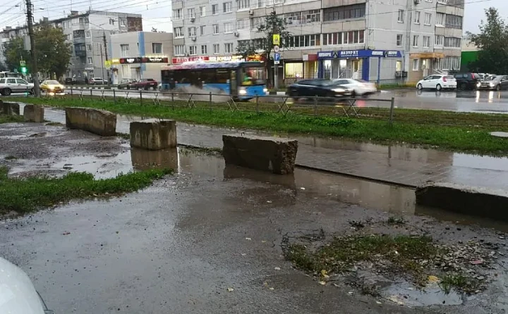 Бетонные конструкции на улице Металлургов в Туле установили временно