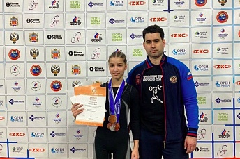 Спортсменка из Тулы Вера Федотова завоевала бронзу на первенстве России по тяжелой атлетике