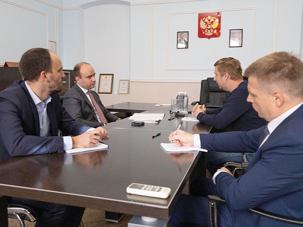 Тульские бизнесмены встретились с представителями правительства региона Тульские бизнесмены встретились с представителями правительства региона