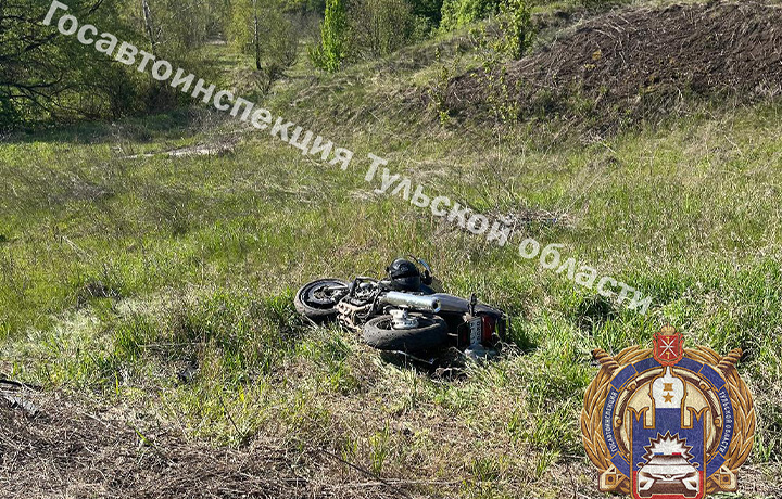 Мотоциклист улетел в кювет на дороге в Киреевском районе Мотоциклист улетел в кювет на дороге в Киреевском районе