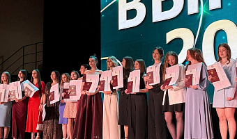 В Туле вручили дипломы выпускникам областного медицинского колледжа