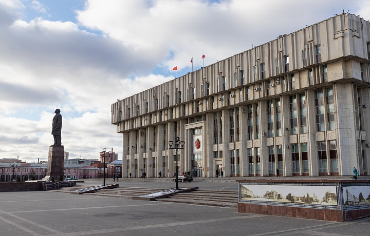 Дюмин подписал закон, расширяющий понятие многодетной семьи в Тульской области Дюмин подписал закон, расширяющий понятие многодетной семьи в Тульской области