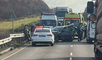 В ДТП на автодороге «Лопатково-Ефремов» пострадали три человека
