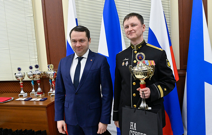 Экипаж подводного крейсера «Тула» стал лучшим на Северном флоте Экипаж подводного крейсера «Тула» стал лучшим на Северном флоте