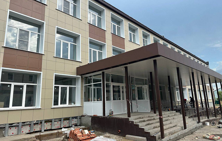 В Новомосковске завершается ремонт двух школ В Новомосковске завершается ремонт двух школ