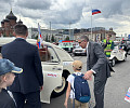 Дмитрий Миляев за рулем раритетной «Победы» дал старт ретро-ралли в Туле Дмитрий Миляев за рулем раритетной «Победы» дал старт ретро-ралли в Туле