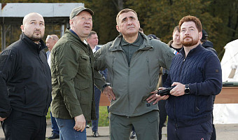 Тульскому губернатору Алексею Дюмину показали роботов-камикадзе в действии