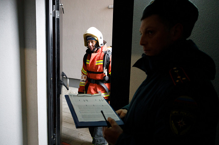 В Туле спасатель в полной экипировке поднялся на 25 этаж за три минуты и семь секунд В Туле спасатель в полной экипировке поднялся на 25 этаж за три минуты и семь секунд
