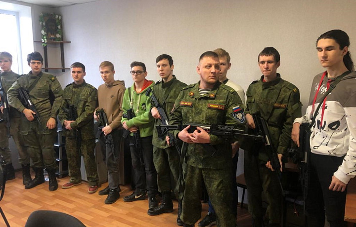Из-за режима повышенной готовности на улицах Тулы и области дежурят более 50 казаков Из-за режима повышенной готовности на улицах Тулы и области дежурят более 50 казаков