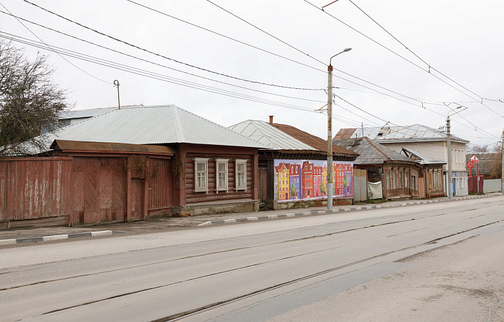 Деревянные «избушки» и исторические объекты – фоторепортаж с заброшенными домами в центре Тулы