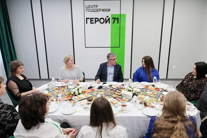 Год во главе региона: подборка ярких и интересных фото с губернатором Дмитрием Миляевым Год во главе региона: подборка ярких и интересных фото с губернатором Дмитрием Миляевым
