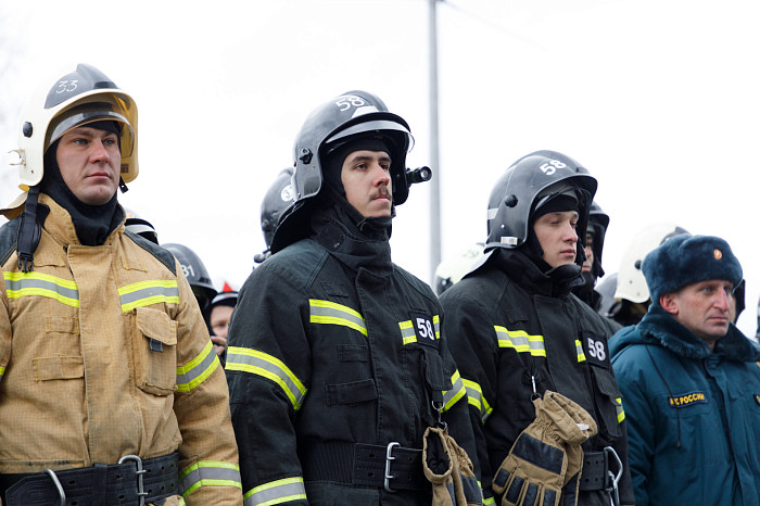 В Туле спасатель в полной экипировке поднялся на 25 этаж за три минуты и семь секунд В Туле спасатель в полной экипировке поднялся на 25 этаж за три минуты и семь секунд