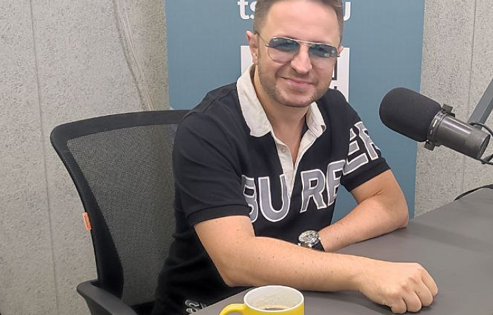 Всего добился сам: Брендон Стоун рассказал о том, как пробивал стены на творческом пути к успеху на эстраде Всего добился сам: Брендон Стоун рассказал о том, как пробивал стены на творческом пути к успеху на эстраде