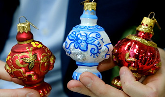 Самовар стал самой популярной елочной игрушкой, связанной с Тулой