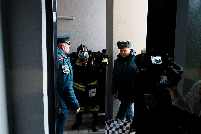 В Туле спасатель в полной экипировке поднялся на 25 этаж за три минуты и семь секунд В Туле спасатель в полной экипировке поднялся на 25 этаж за три минуты и семь секунд