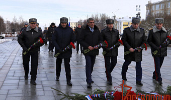 Тульские росгвардейцы поучаствовали в мероприятии, посвященном 82-й годовщине окончания тульской оборонительной операции