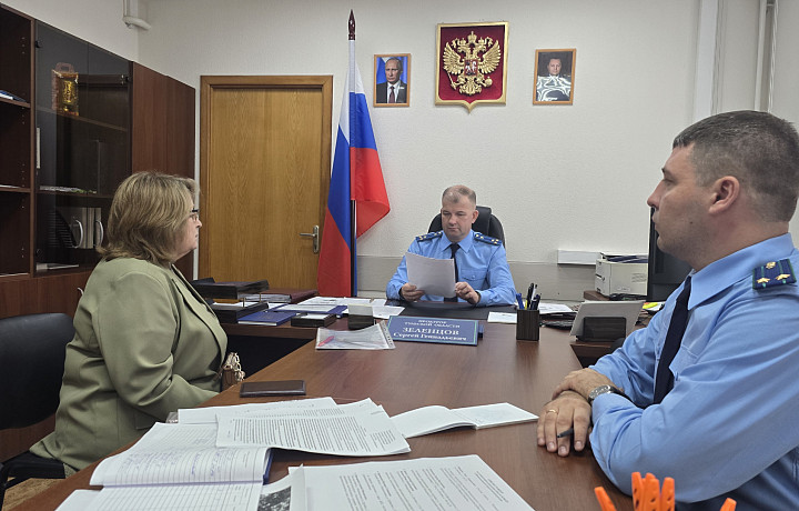 Жители Новомосковска пожаловались прокуратуре на бездействие власти, приставов и следователей Жители Новомосковска пожаловались прокуратуре на бездействие власти, приставов и следователей