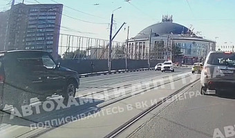 В Туле вылетевший на «встречку» водитель сразу же встретился с ГАИ