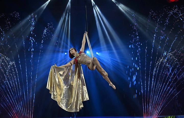 В Туле 8 марта состоялась премьера циркового мюзикла на воде «Одиссея»