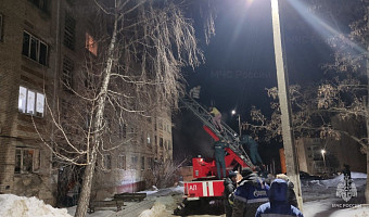 На улице Дружбы в Ефремове загорелся жилой дом ночью 28 февраля