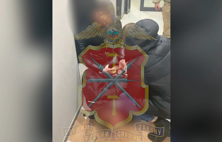 Тульские полицейские поймали мошенников, обманувших не меньше 16 продавцов: организатор схемы оказался в международном розыске Тульские полицейские поймали мошенников, обманувших не меньше 16 продавцов: организатор схемы оказался в международном розыске