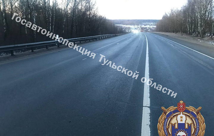 Водитель Ravon Nexia врезался в Opel и слетел в кювет на трассе под Тулой Водитель Ravon Nexia врезался в Opel и слетел в кювет на трассе под Тулой