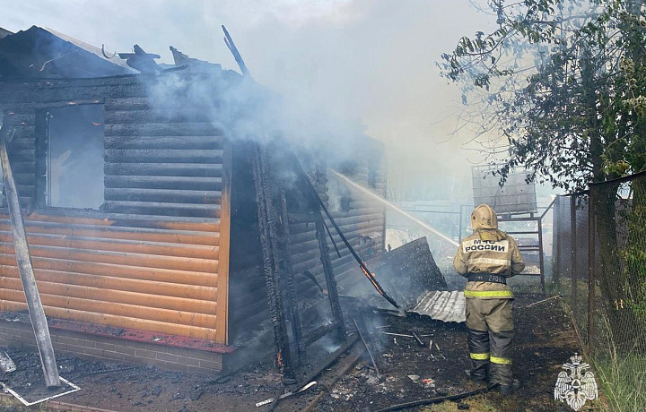 Три пожара и пять ДТП случились в Тульской области за сутки Три пожара и пять ДТП случились в Тульской области за сутки